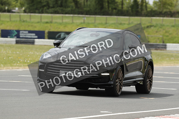 ASTON 1025