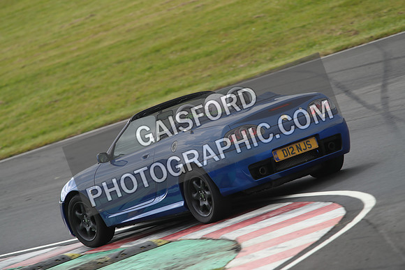 MGs on track 1201