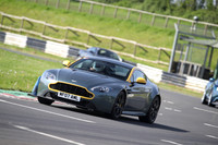 Aston Martin 0703