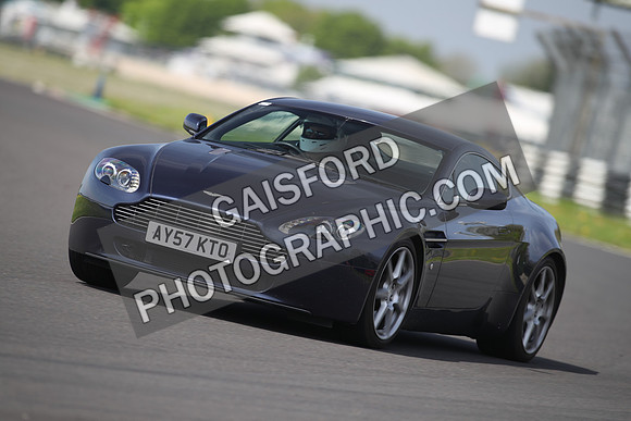 Aston Martin 0917