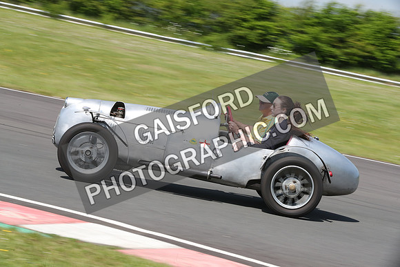 LOTUS 0569