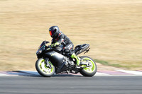 Yamaha R1 black