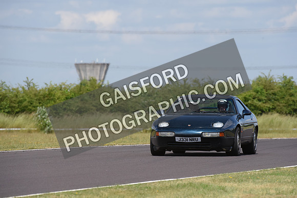 Porsche 928 1350