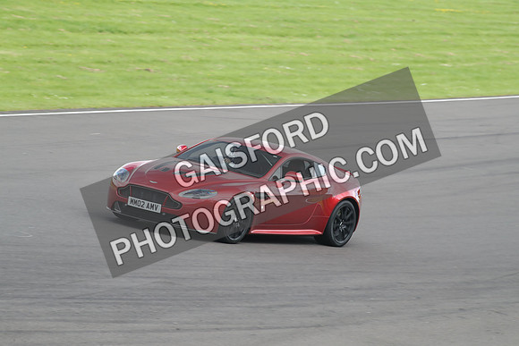 Aston Martin 0830