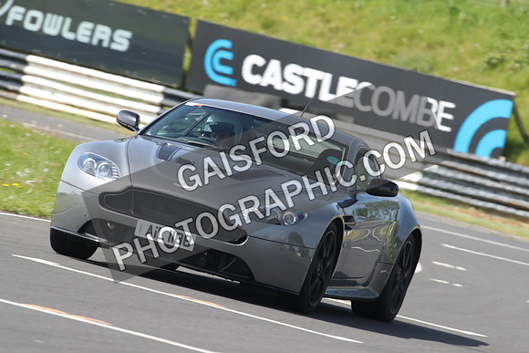 Aston Martin 0541