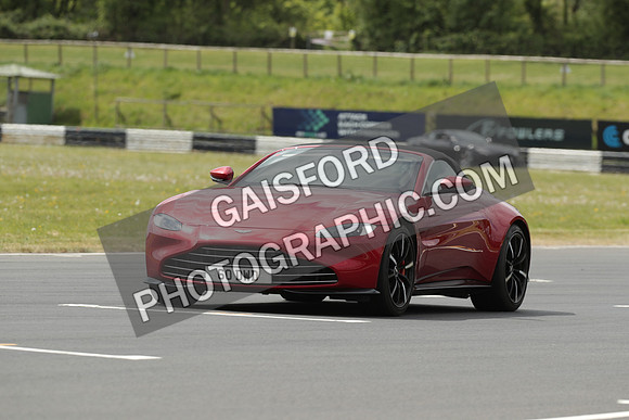ASTON 1009