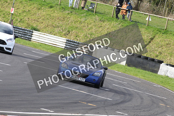 Spring Action 0364