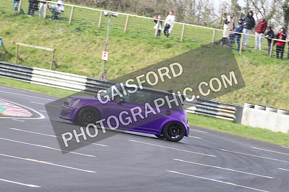 Spring Action 0551