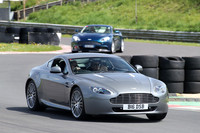 Aston Martin 1086