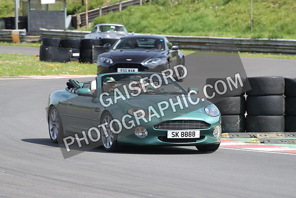 Aston Martin 1057