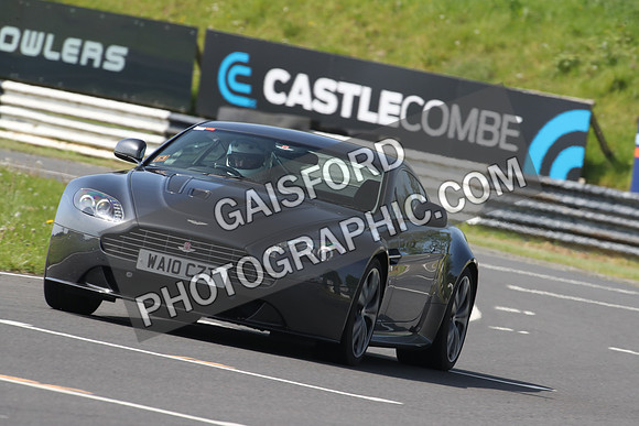 Aston Martin 0585