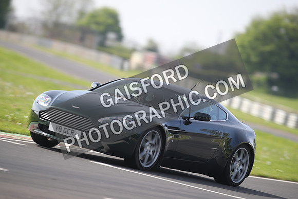 Aston Martin 0816
