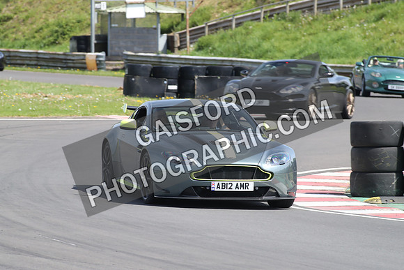 Aston Martin 1049