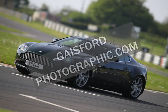 Aston Martin 0828