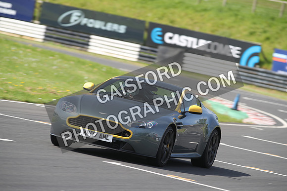 Aston Martin 0879
