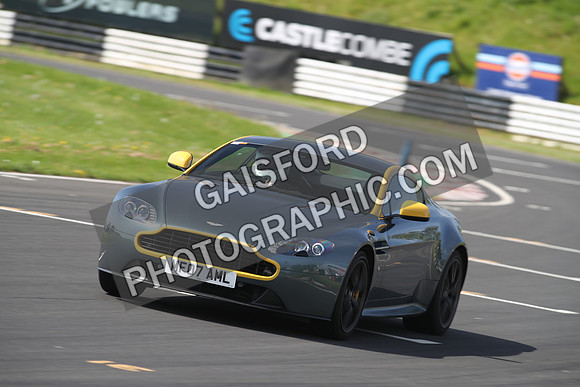 Aston Martin 0876