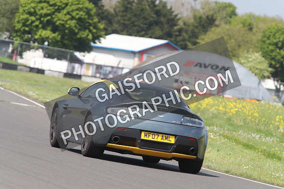 Aston Martin 1373