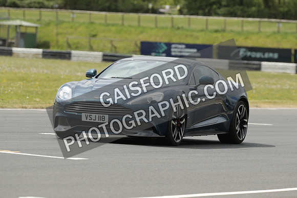 ASTON 1039