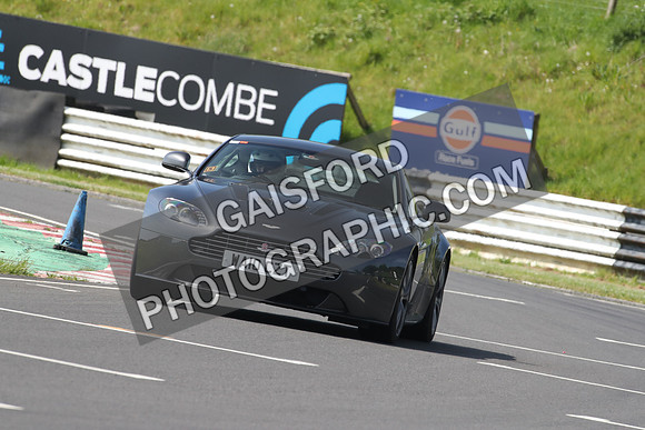 Aston Martin 0584