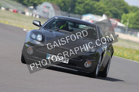 Aston Martin 0590