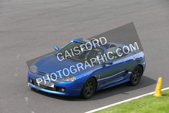 MGs on track 0916