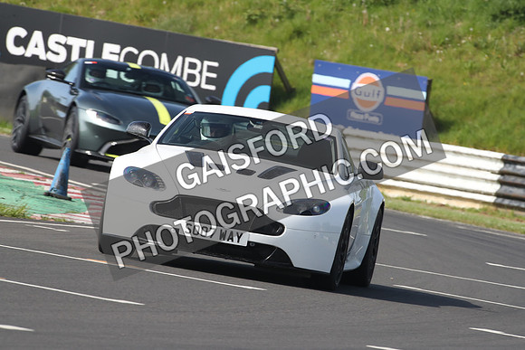 Aston Martin 0511