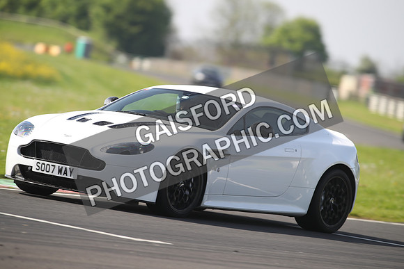 Aston Martin 0669