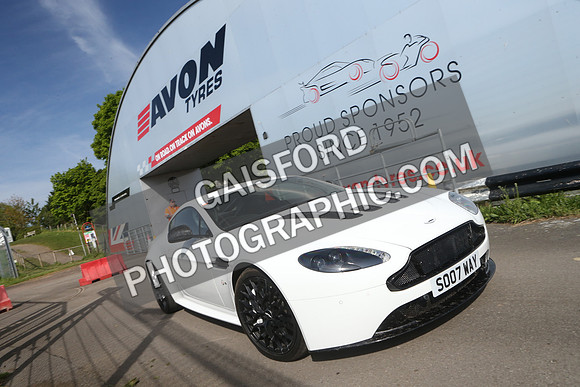 Aston Martin 0012