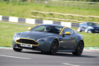 Aston Martin 0750