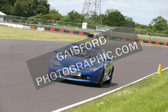 MGs on track 0907
