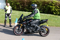 Yamaha R1 black
